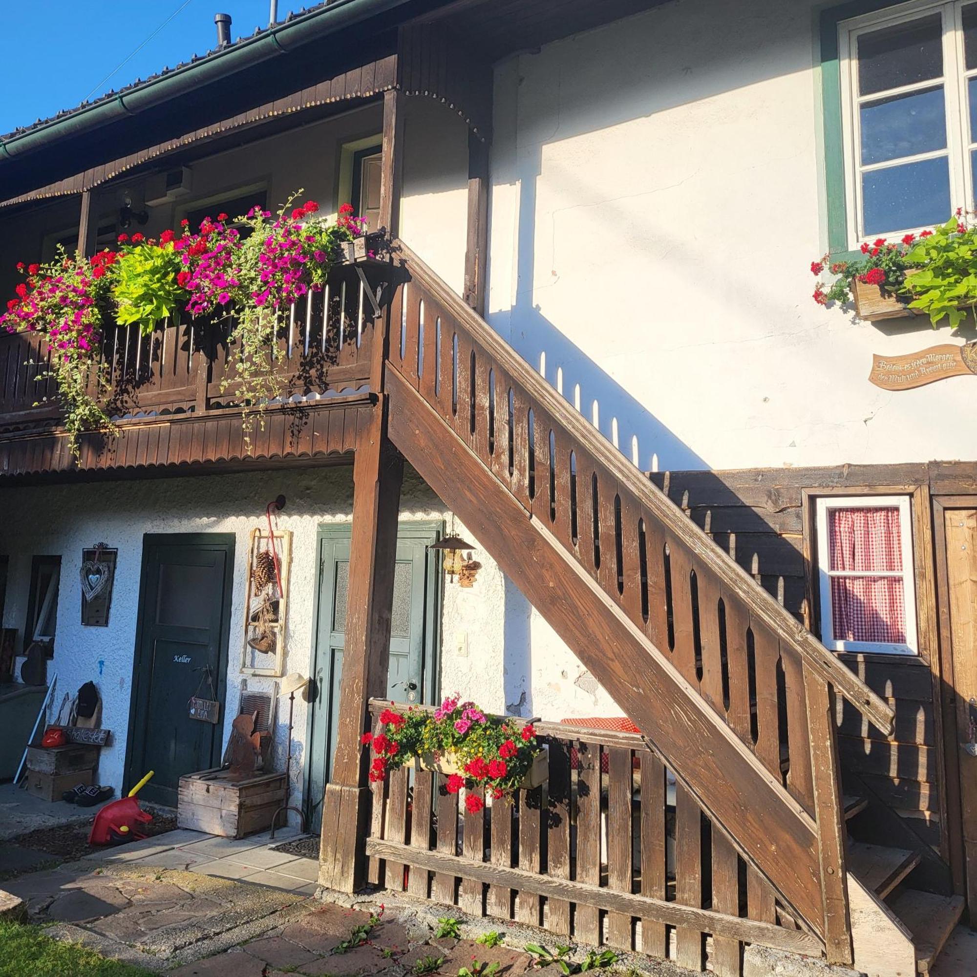 Sachserhof Ferienwohnungen In Sachsenburg Exterior photo